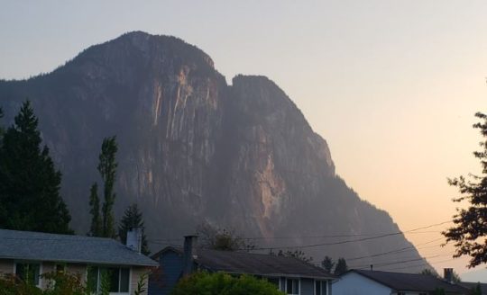 https://www.squamishreporter.com/wp-content/uploads/2020/10/smoky-2-540x328.jpg