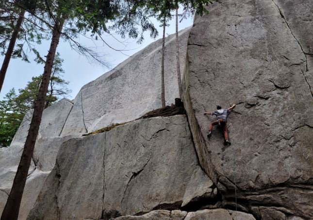 https://www.squamishreporter.com/wp-content/uploads/2021/07/smoke-bluffs.jpg