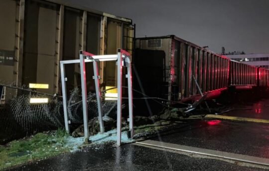 https://www.squamishreporter.com/wp-content/uploads/2022/03/derail-540x344.jpg