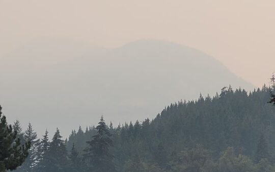 https://www.squamishreporter.com/wp-content/uploads/2022/09/smoky-skies-540x337.jpg