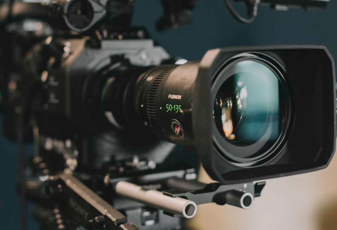 https://www.squamishreporter.com/wp-content/uploads/2023/03/filming-2.png