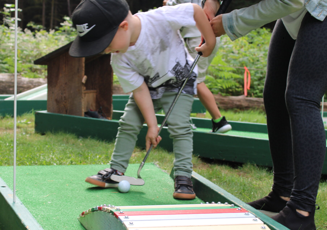 https://www.squamishreporter.com/wp-content/uploads/2023/03/golf.png