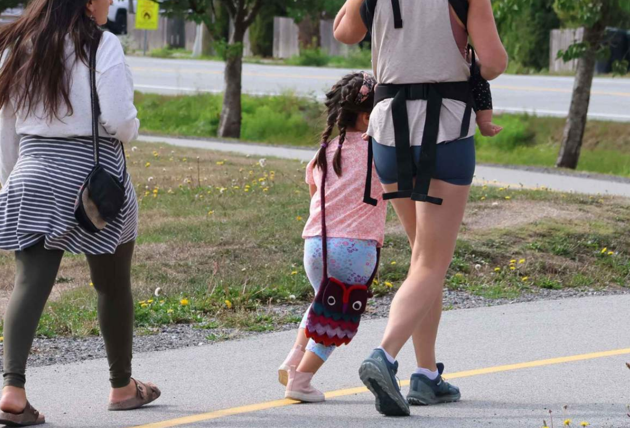 https://www.squamishreporter.com/wp-content/uploads/2025/02/school-walk.png