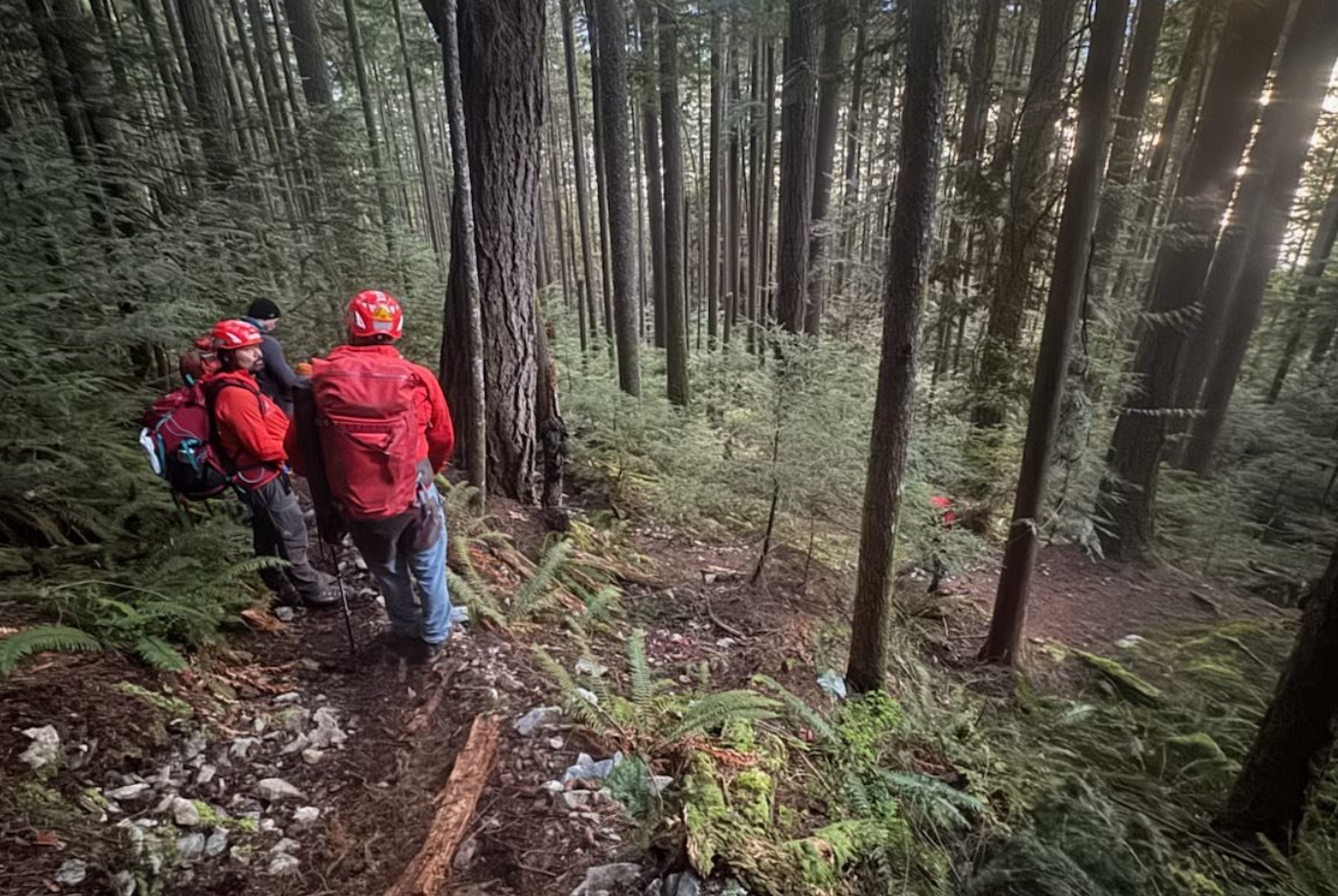 https://www.squamishreporter.com/wp-content/uploads/2025/04/SAR-rescue.png