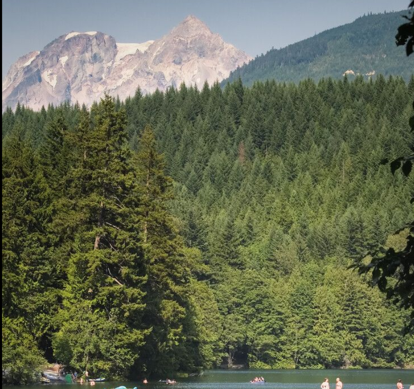 Squamish Wildfire Rages as Crews Battle Blazes and Community Rallies Together