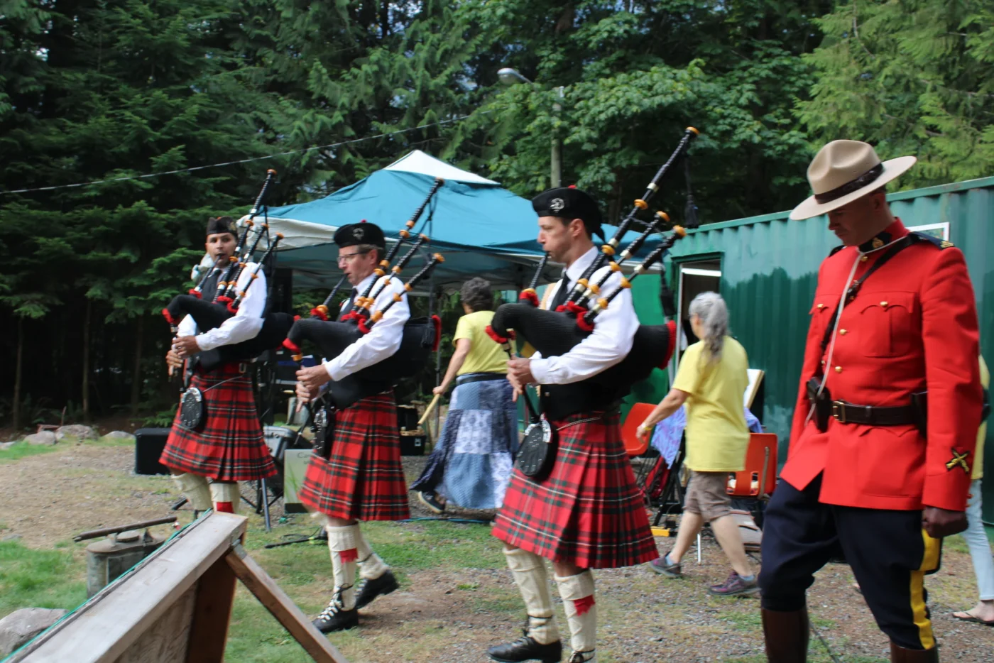 Hay rides, live music, and local vendors will fill Brackendale Farmers Institute Park on September 6