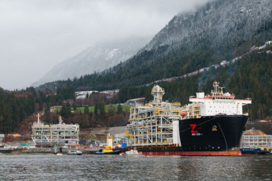 https://www.squamishreporter.com/wp-content/uploads/2026/03/Woodfibre-Module-Arrival-March-10th_0084-540x360.jpg